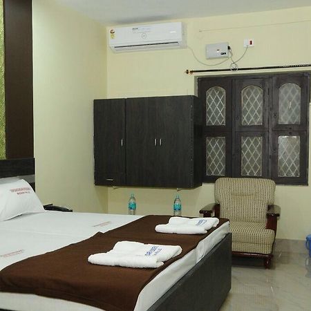 Tripura Sundari Residency Hotel Madanapalle Екстериор снимка